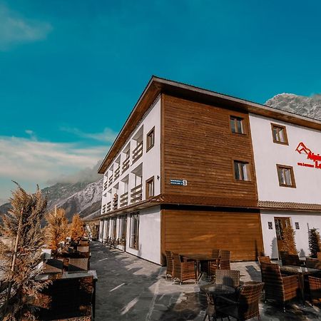 Alpine Lounge Boutique Hotel Степанцмінда Екстер'єр фото