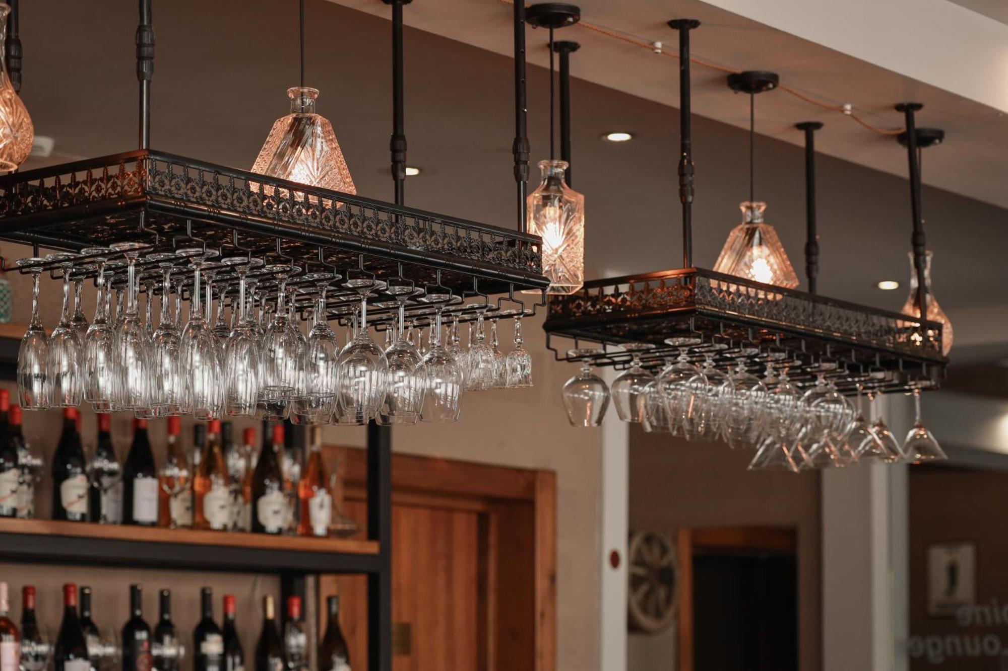 Alpine Lounge Boutique Hotel Степанцмінда Екстер'єр фото